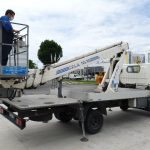 Camion con piattaforma aerea: guida alla scelta per uso professionale