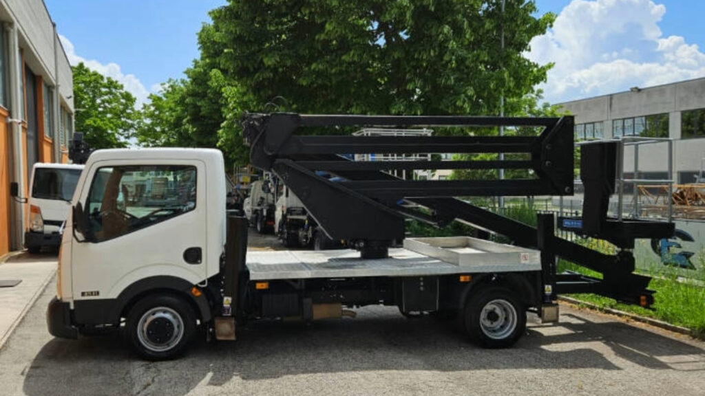 piattaforme aeree usate autocarrate