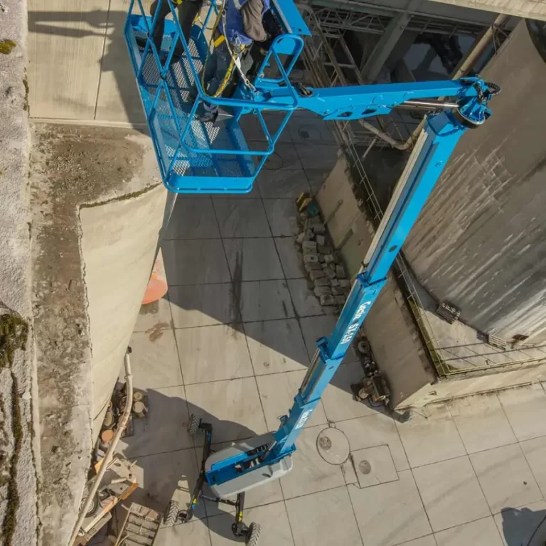 piattaforma a braccio telescopico Genie SX-150