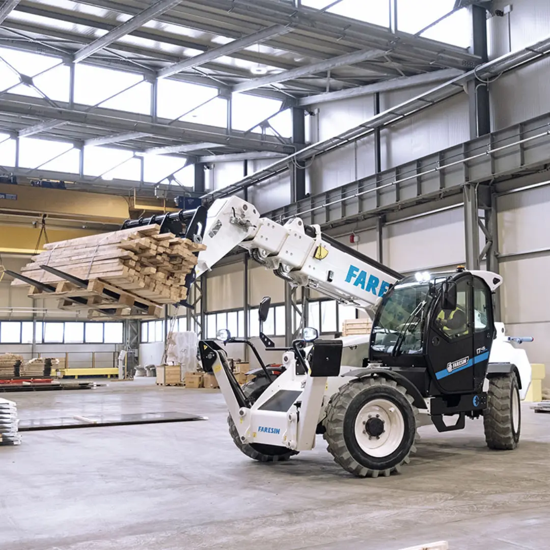 Sollevatore telescopico elettrico Faresin Big Range